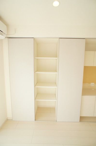 ��ʌ�����s�˒˂R���ڂ̃}���V�����̎��[