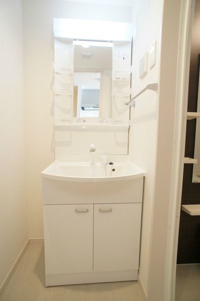 ��ʌ�����s�˒˂R���ڂ̃}���V�����̐��ʏ�