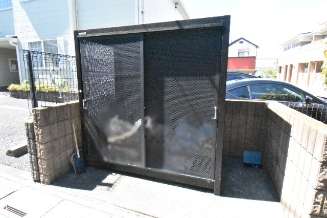 ��ʌ��������܎s��΋���Q���ڂ̃A�p�[�g�̂��̑�