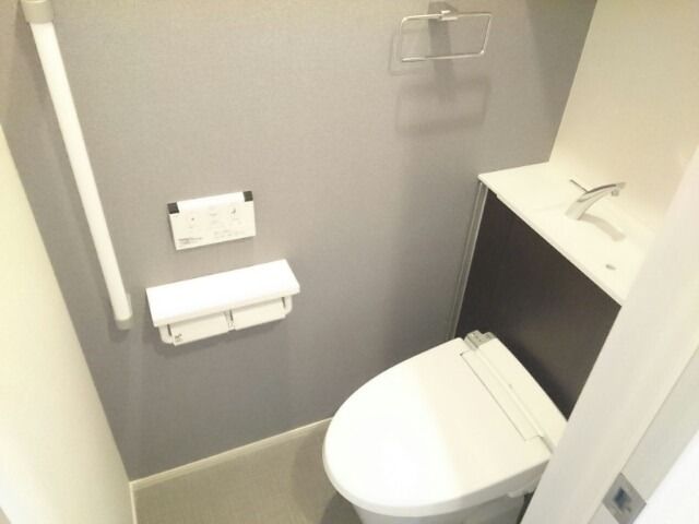 ��ʌ�����s�≺���R���ڂ̃A�p�[�g�̃g�C��