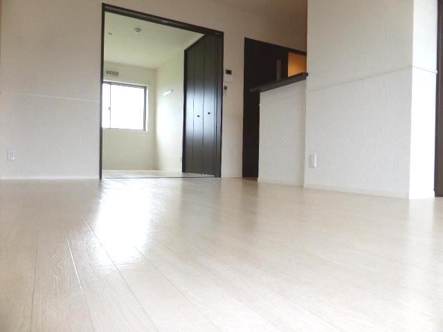 ��ʌ��������܎s���搼��{�R���ڂ̃A�p�[�g�̋��ԁE���r���O