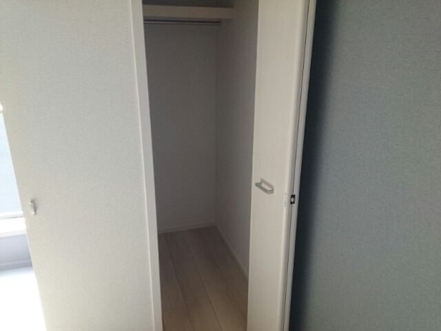 ��ʌ�����s�≺���R���ڂ̃A�p�[�g�̎��[