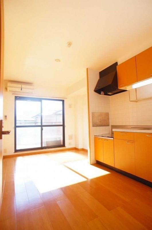 ��ʌ������s�h���R���ڂ̃}���V�����̋��ԁE���r���O