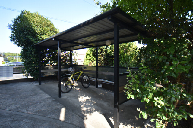 ��ʌ��@�c�s�֎R�S���ڂ̃A�p�[�g�̂��̑�