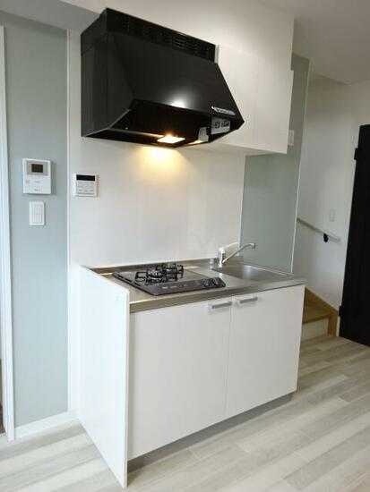 ��ʌ�����s�����P���ڂ̃A�p�[�g�̃L�b�`��