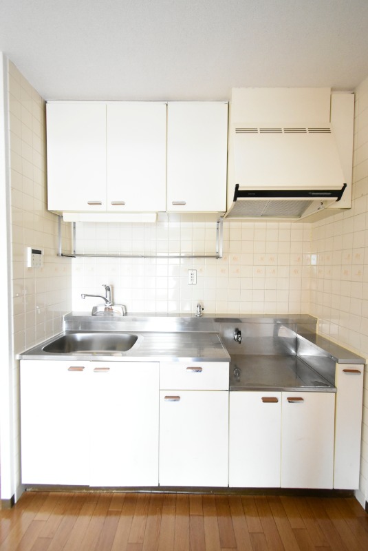 ��ʌ��k�����S�ɓޒ��w���P���ڂ̃}���V�����̃L�b�`��