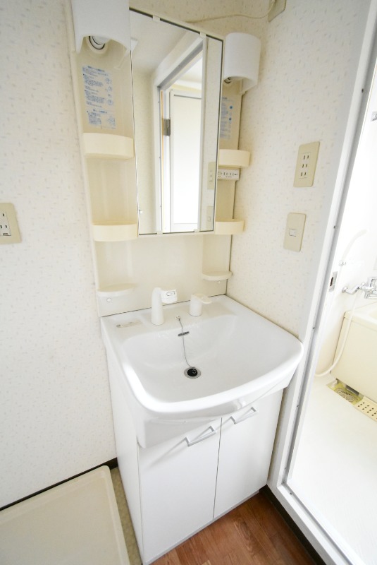 ��ʌ��k�����S�ɓޒ��w���P���ڂ̃}���V�����̐��ʏ�