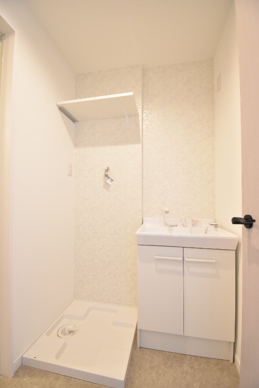 ��ʌ�����s�씵���J�S���ڂ̃A�p�[�g�̐��ʏ�