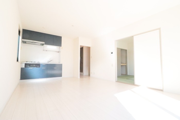 ��ʌ��������܎s����厚�w��̃A�p�[�g�̋��ԁE���r���O