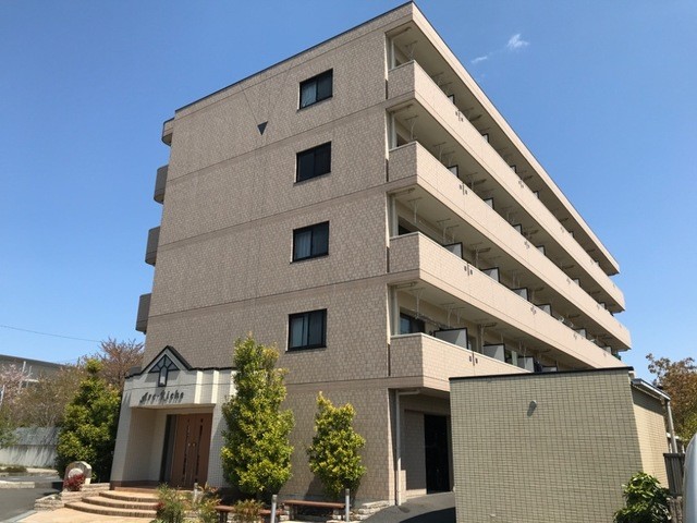 ��ʌ�����s�˒˓�P����15-25�̃}���V�����̌����O��