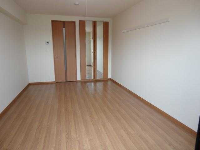 ��ʌ�����s�˒˓�P���ڂ̃}���V�����̋��ԁE���r���O