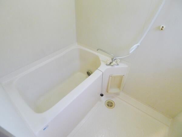 ��ʌ������s�����T���ڂ̃}���V�����̃o�X