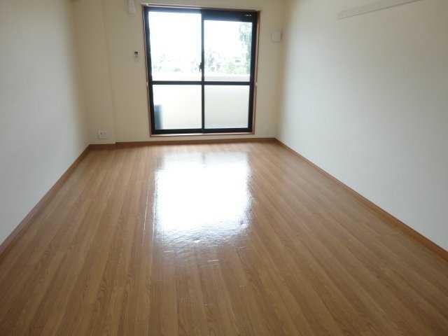 ��ʌ�����s�˒˓�P���ڂ̃}���V�����̋����E���r���O