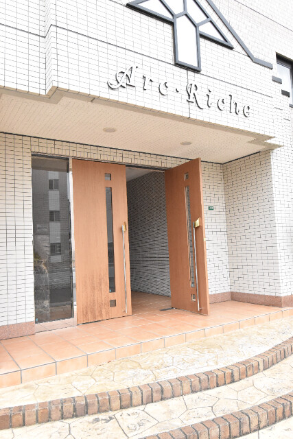 ��ʌ�����s�˒˓�P���ڂ̃}���V�����̃G���g�����X