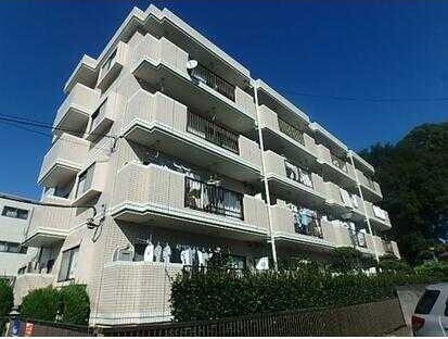 ��ʌ��������܎s��{��V�����P����393-2�̃}���V�����̌����O��