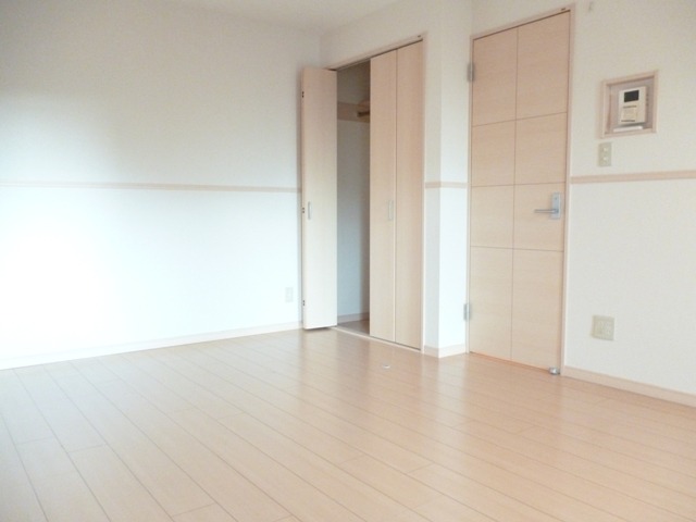 ��ʌ��������܎s�k����i���Q���ڂ̃}���V�����̋��ԁE���r���O