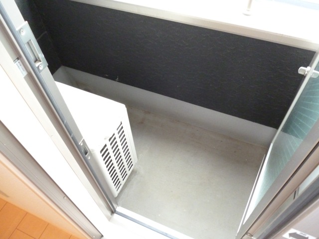 ��ʌ��������܎s�k����i���Q���ڂ̃}���V�����̃o���R�j�[