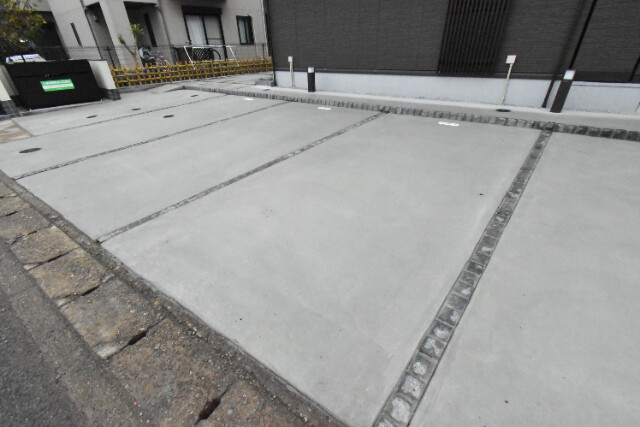 ��ʌ��������܎s�΋挴�R�R���ڂ̃A�p�[�g�̒��ԏ�