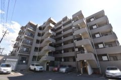 ��ʌ�����s������T����11-1�̃}���V�����̌����O��