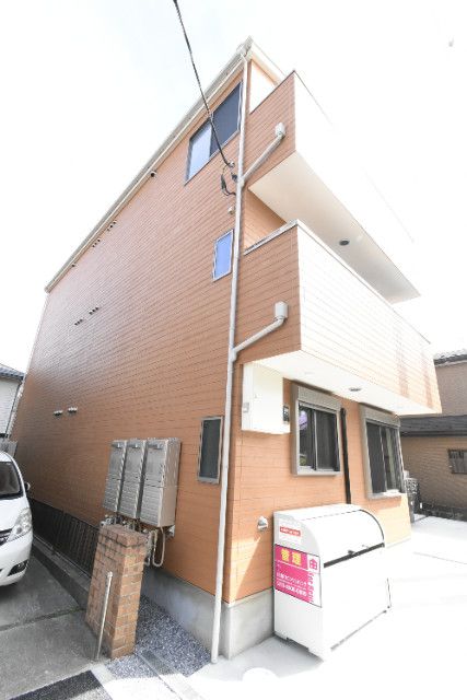 ��ʌ��������܎s������厚���n��109-8�̃A�p�[�g�̌����O��