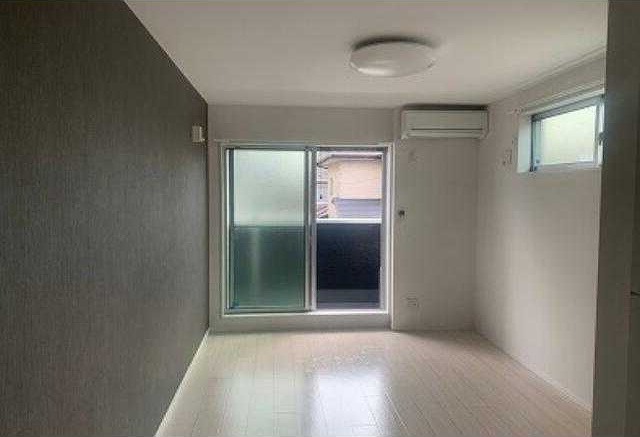 ��ʌ��������܎s�k����i���Q���ڂ̃A�p�[�g�̋��ԁE���r���O