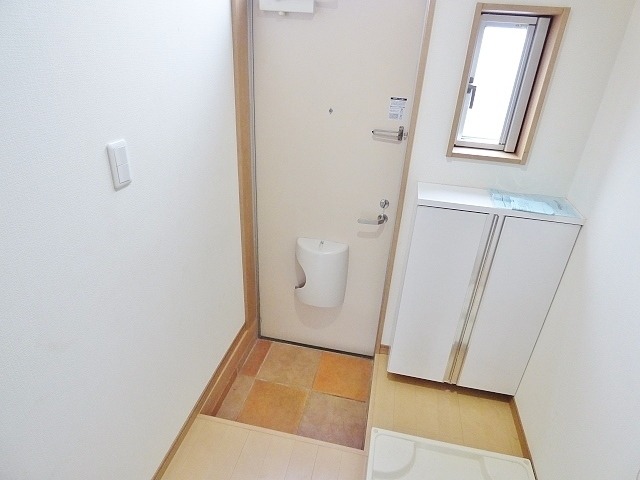 ��ʌ�����s��؂S���ڂ̃A�p�[�g�̌���