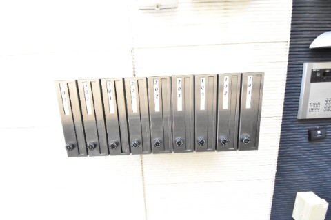 ��ʌ��������܎s�k����i���Q���ڂ̃A�p�[�g�̂��̑�