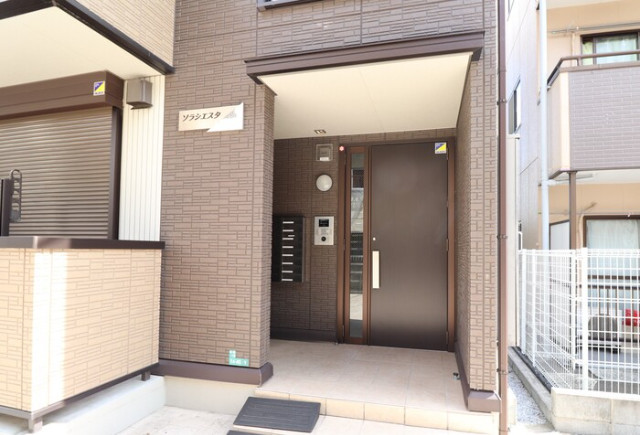 ��ʌ������s�����P���ڂ̃A�p�[�g�̃G���g�����X