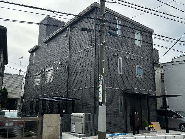 ��ʌ��������܎s�Y�a���ՂS���ڂ̃A�p�[�g�̌����O��