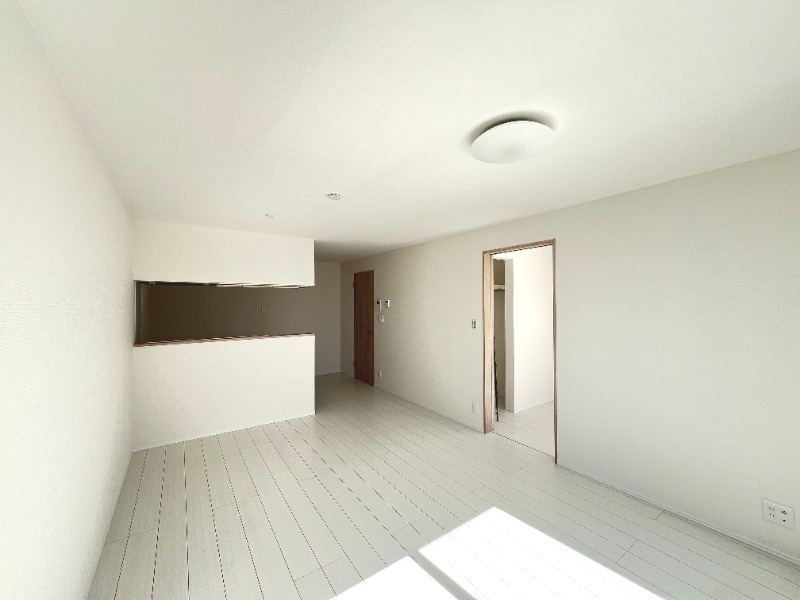 ��ʌ�����s������P���ڂ̃A�p�[�g�̋��ԁE���r���O