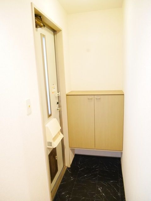 ��ʌ��������܎s�����擌��{�U���ڂ̃A�p�[�g�̌���