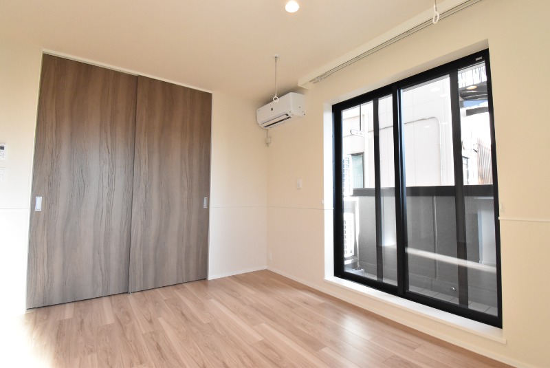 ��ʌ��O���s����c�Q���ڂ̃}���V�����̋����E���r���O