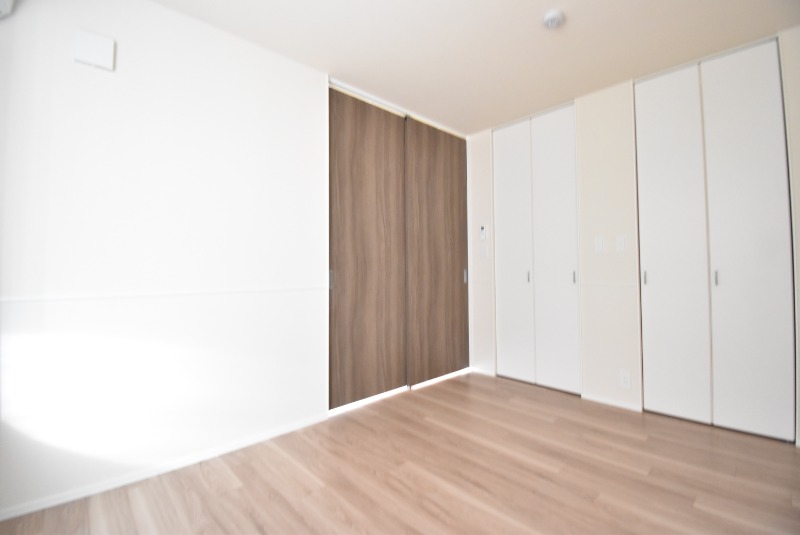 ��ʌ��O���s����c�Q���ڂ̃}���V�����̂��̑������E�X�y�[�X