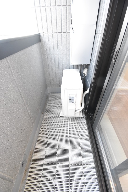 ��ʌ��O���s����c�Q���ڂ̃}���V�����̃o���R�j�[