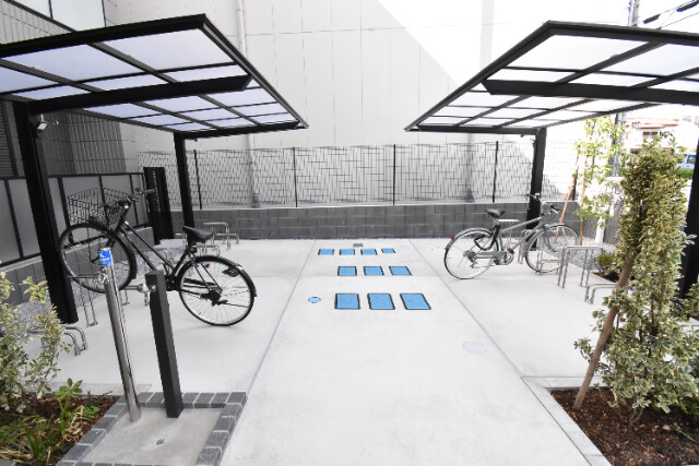 ��ʌ��O���s����c�Q���ڂ̃}���V�����̂��̑�