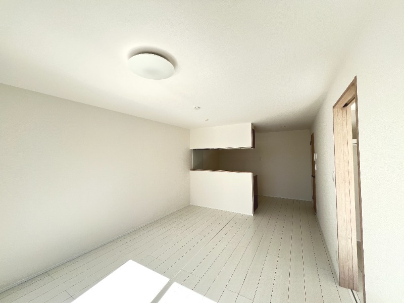 ��ʌ�����s������P���ڂ̃A�p�[�g�̋����E���r���O