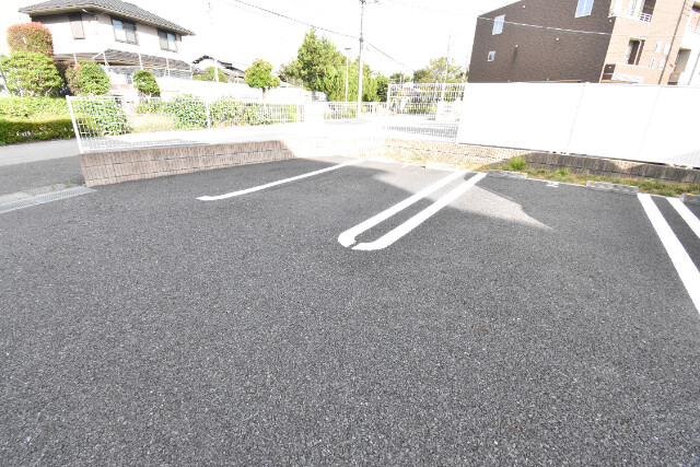 ��ʌ�����s���ԂQ���ڂ̃A�p�[�g�̒��ԏ�