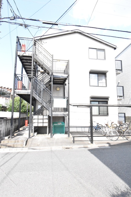 ��ʌ��������܎s������㗎���T���ڂ̃A�p�[�g�̃G���g�����X