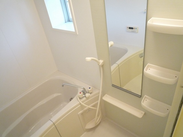 ��ʌ��k�����S�ɓޒ����h��S���ڂ̃A�p�[�g�̃o�X