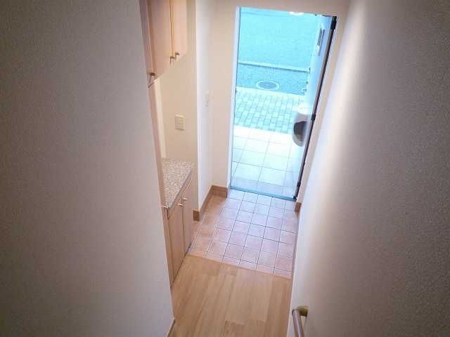 ��ʌ��k�����S�ɓޒ����h��S���ڂ̃A�p�[�g�̌���