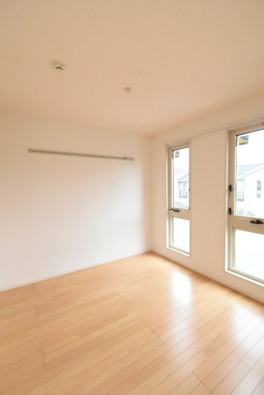 ��ʌ��������܎s�����攪���q�R���ڂ̃A�p�[�g�̂��̑������E�X�y�[�X