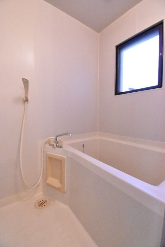 ��ʌ�����s������Q���ڂ̃}���V�����̃o�X