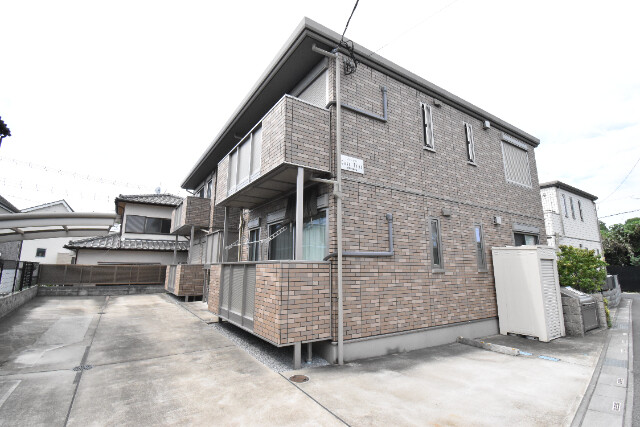 ��ʌ�����s�厚���s����547�̃A�p�[�g�̌����O��