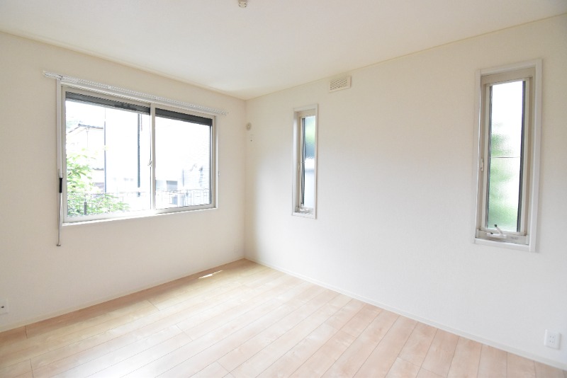 ��ʌ�����s�厚���s���т̃A�p�[�g�̂��̑������E�X�y�[�X