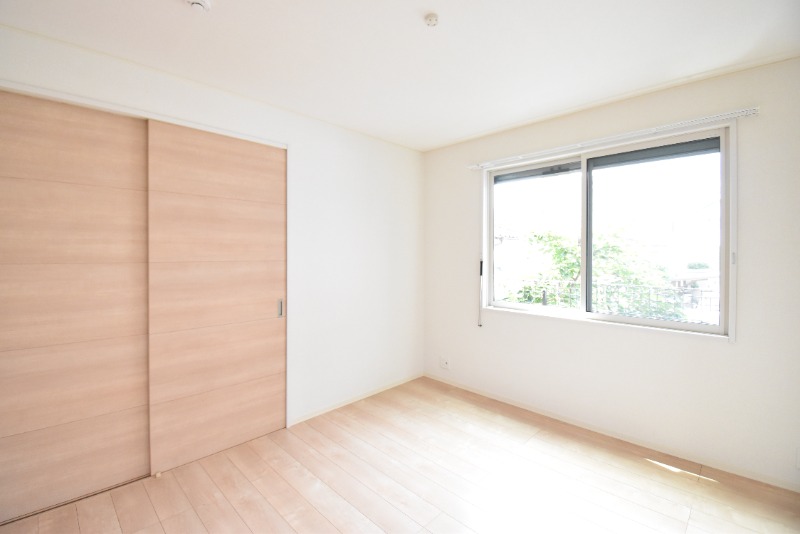 ��ʌ�����s�厚���s���т̃A�p�[�g�̂��̑������E�X�y�[�X