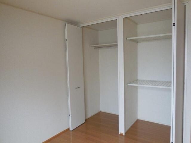 ��ʌ��������܎s�΋摾�c�E�R���ڂ̃e���X�n�E�X�̎��[