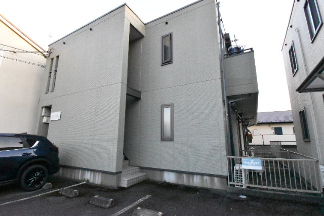 ��ʌ��������܎s�Y�a��ݒ��R����9-20�̃A�p�[�g�̌����O��