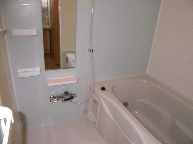 ��ʌ��������܎s�΋�厚�O���̃A�p�[�g�̃o�X