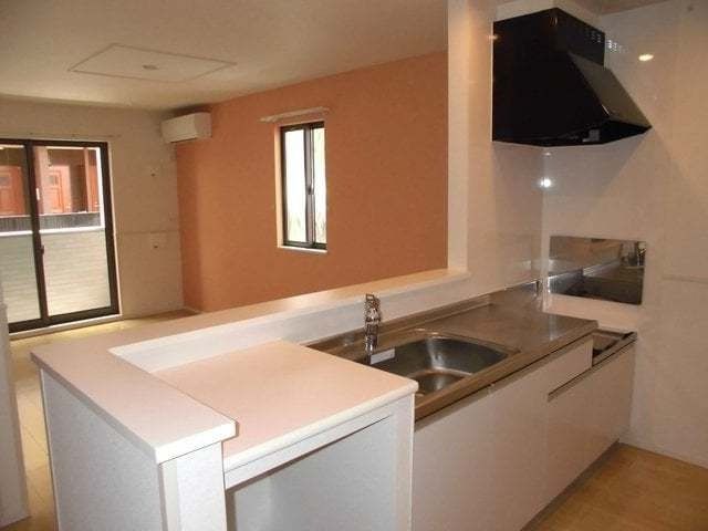 ��ʌ��������܎s�΋�厚�O���̃A�p�[�g�̃L�b�`��