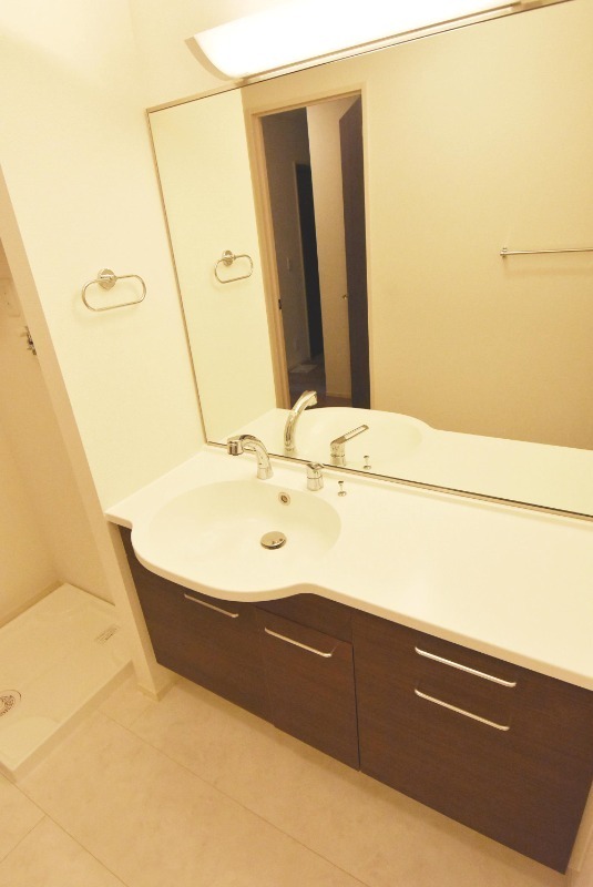 ��ʌ��������܎s����厚�w��̃A�p�[�g�̐��ʏ�